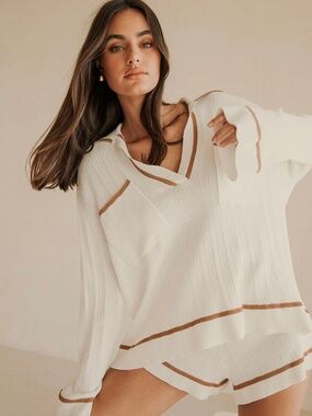 NWT Sabo Skirt Adair White Long Sleeve V-Neck Collar Top Size Small